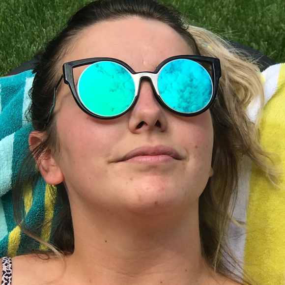 11 Tinted Cat-Eye Sunglasses main image 11